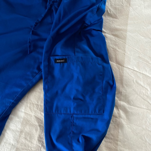 Royal blue scrubs - Picture 3 of 5